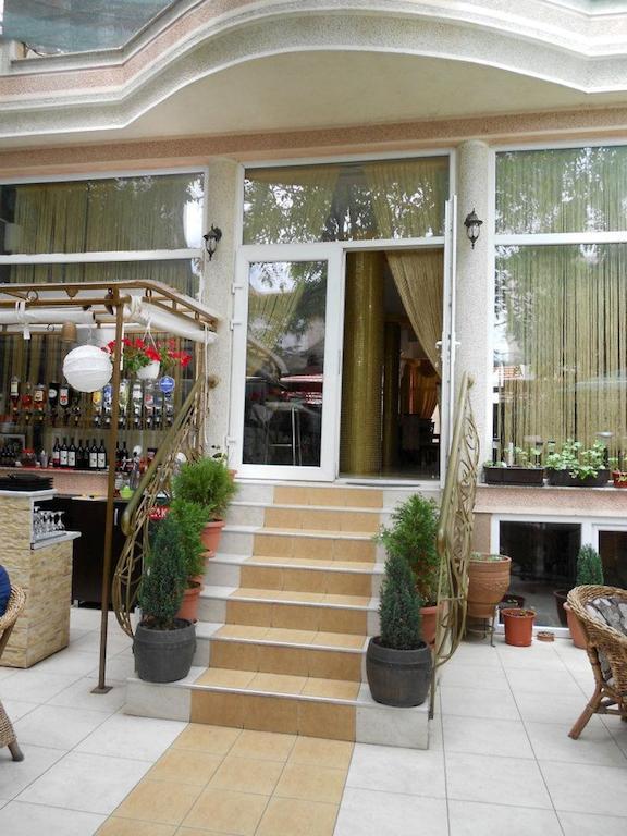 Gala-Garden Hotel บิโตลา ภายนอก รูปภาพ