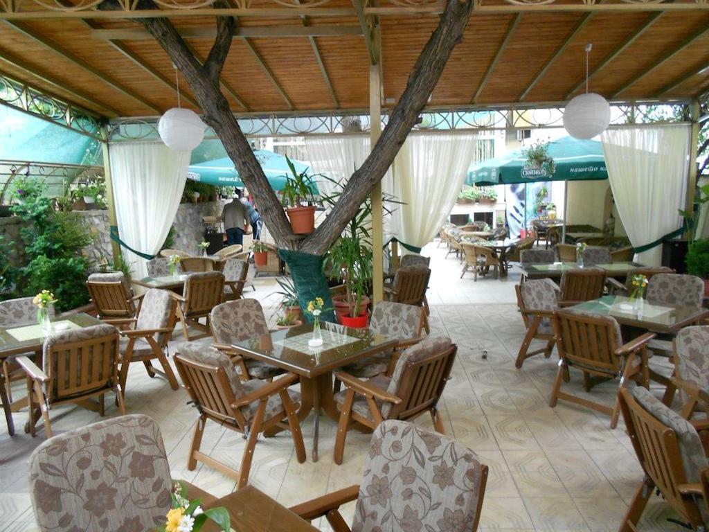 Gala-Garden Hotel บิโตลา ภายนอก รูปภาพ
